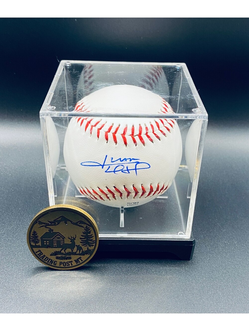 Juan Soto Signed Baseball In Case With COA (PC489670) (Mets)